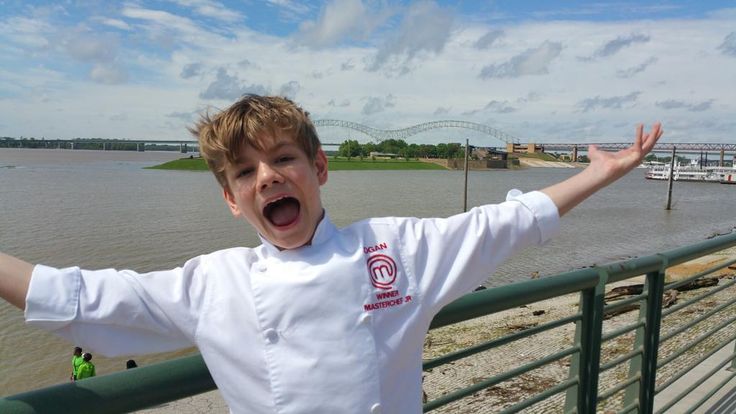 logan-guleff-master-chef-junior-winner-boat